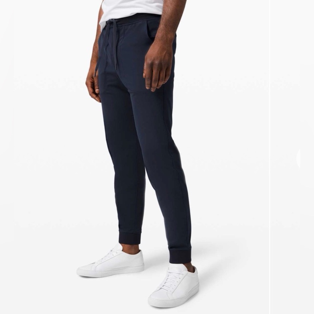 lululemon athletica Men’s Navy Sweatpants Joggers